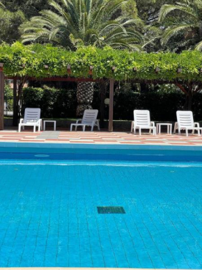 MARICAMPO Monolocale con piscina e parcheggio